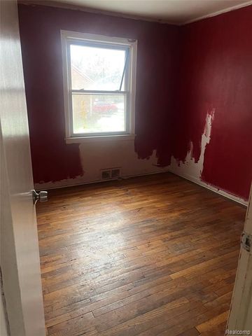 15776 Evergreen Road, Detroit, MI 48223