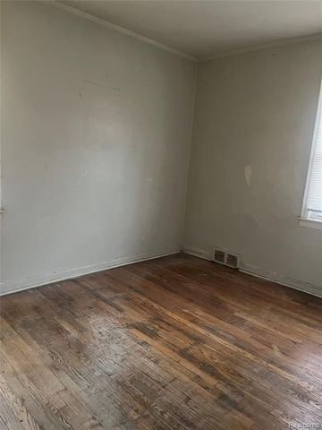 15776 Evergreen Road, Detroit, MI 48223