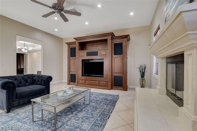 6180 El Camino Road, Las Vegas, NV 89118
