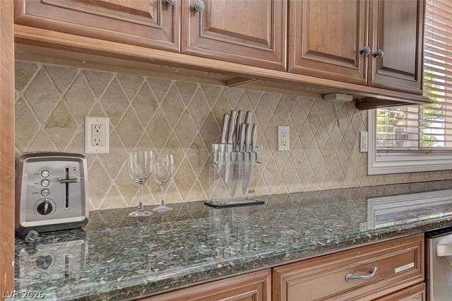 6180 El Camino Road, Las Vegas, NV 89118