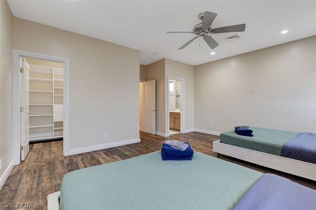 6180 El Camino Road, Las Vegas, NV 89118