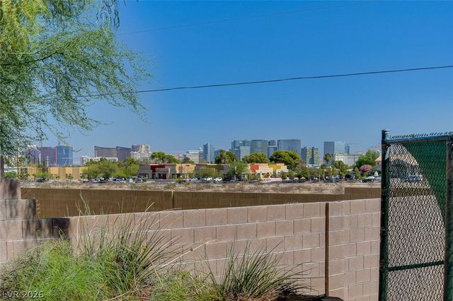 6180 El Camino Road, Las Vegas, NV 89118