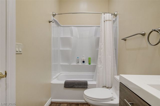 6180 El Camino Road, Las Vegas, NV 89118