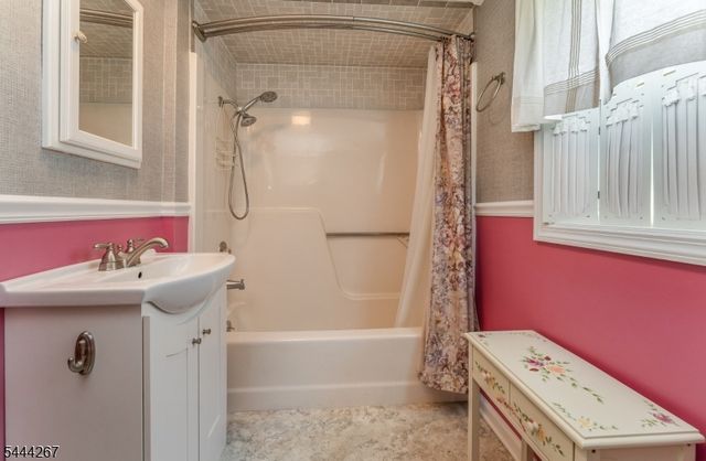 1 West Rd, Flemington Boro, NJ 08822