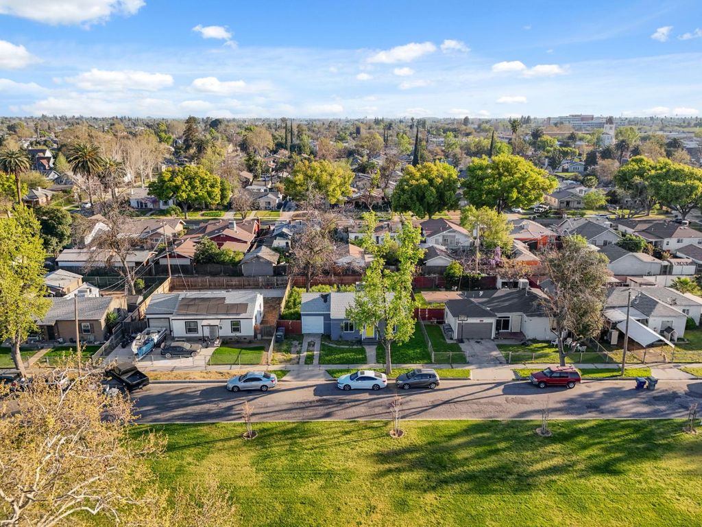 Image 19 of property listing at 4530 E Mckenzie Avenue, Fresno, CA 93702