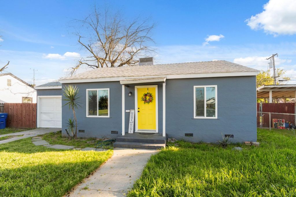 Image 2 of property listing at 4530 E Mckenzie Avenue, Fresno, CA 93702