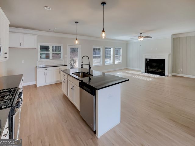 218 Morris Creek Drive, Hoschton, GA 30548