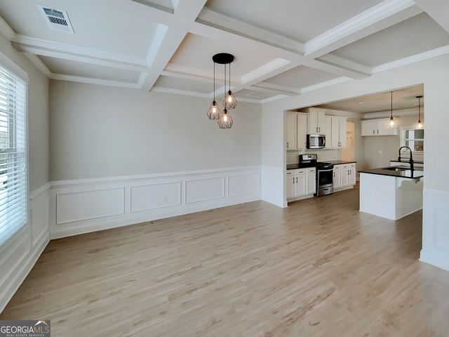 218 Morris Creek Drive, Hoschton, GA 30548