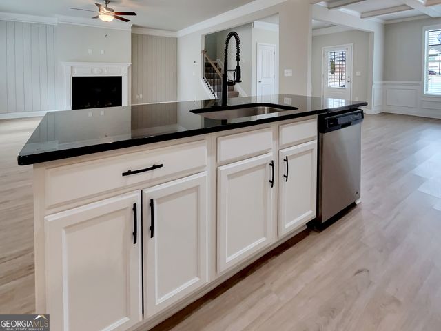 218 Morris Creek Drive, Hoschton, GA 30548