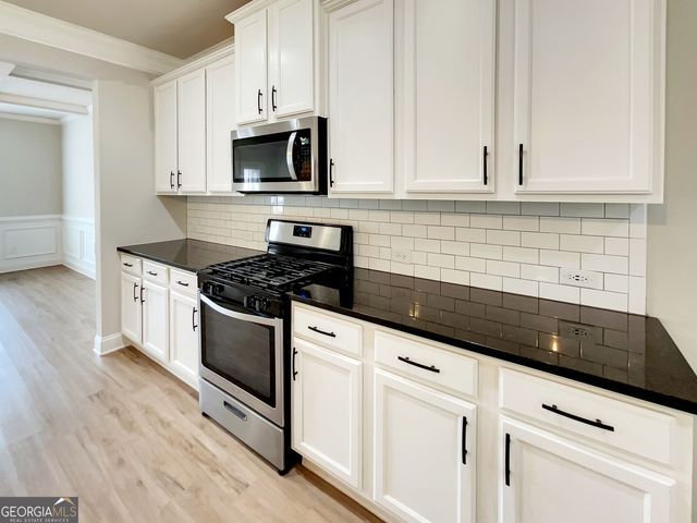 218 Morris Creek Drive, Hoschton, GA 30548