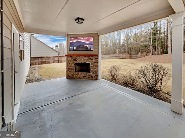 218 Morris Creek Drive, Hoschton, GA 30548