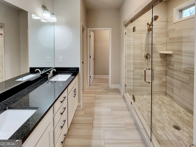 218 Morris Creek Drive, Hoschton, GA 30548