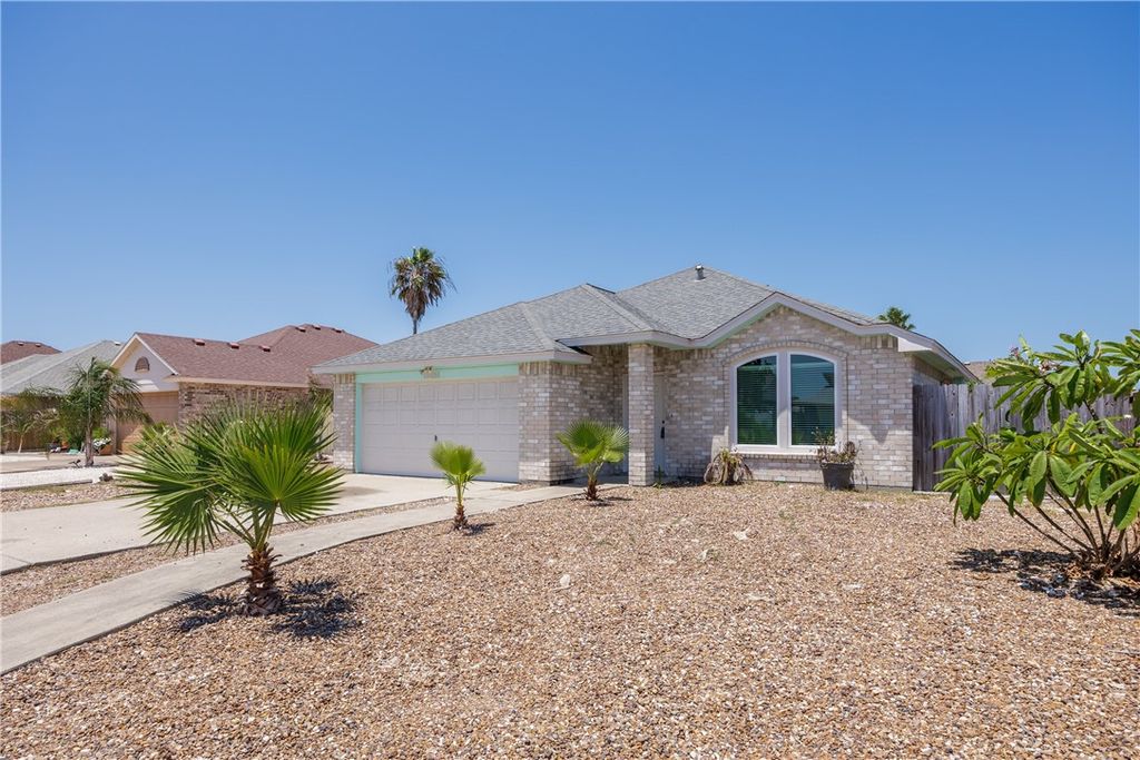 13834 Flintlock Dr, Corpus Christi, TX 78418 — exterior