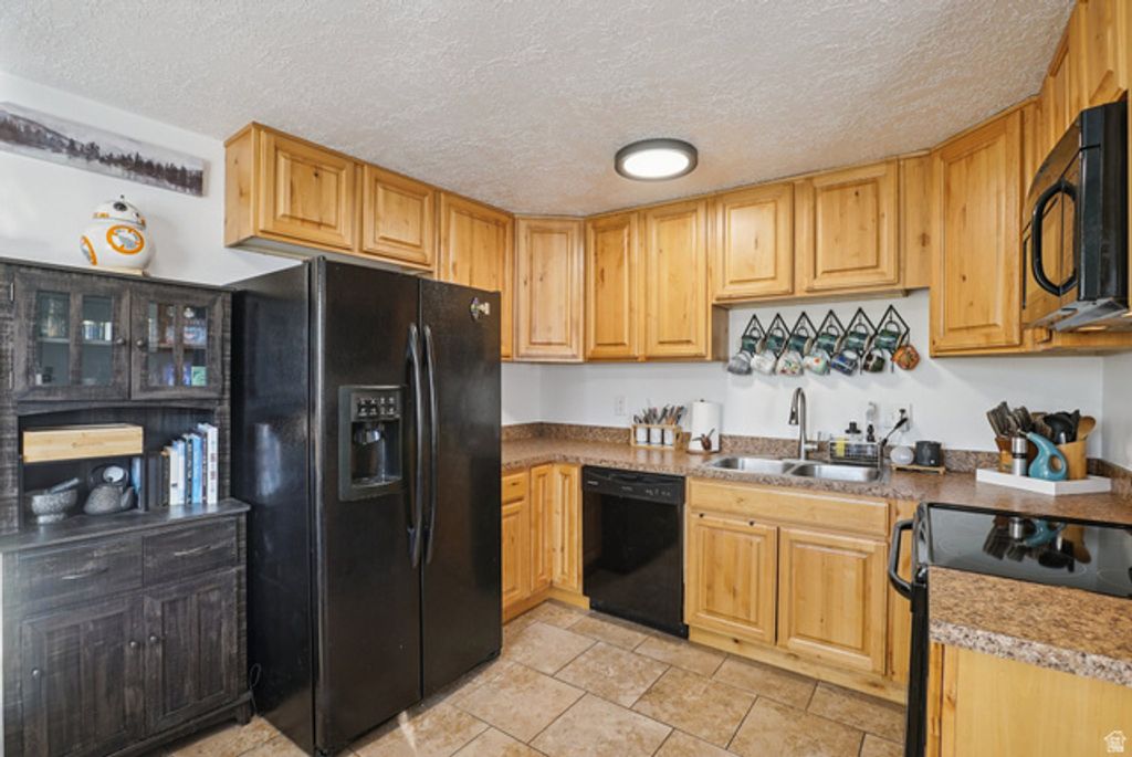 Image 3 of property listing at 645 SWENSON AVE #3, Springville, UT 84663