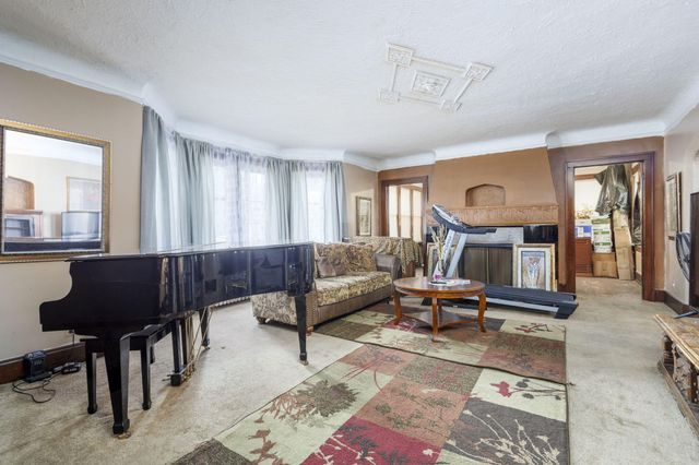 14425 Woodmont Avenue, Detroit, MI 48227