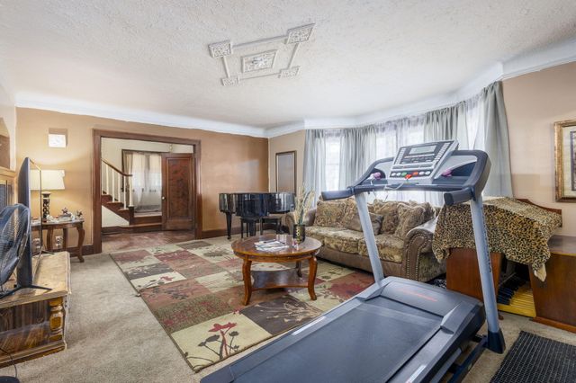 14425 Woodmont Avenue, Detroit, MI 48227