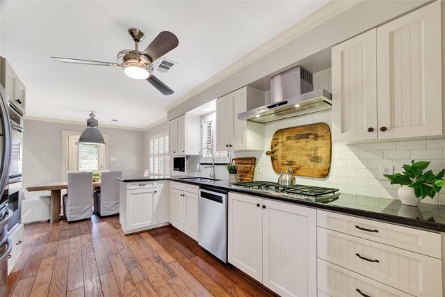 341 W Gaywood Drive, Houston, TX 77079