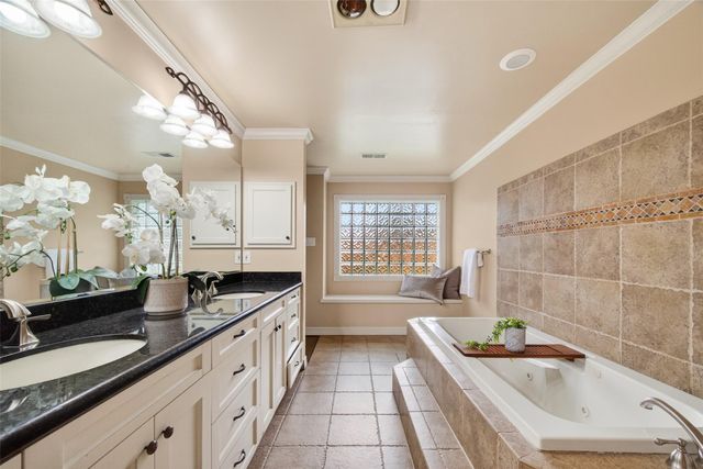 341 W Gaywood Drive, Houston, TX 77079