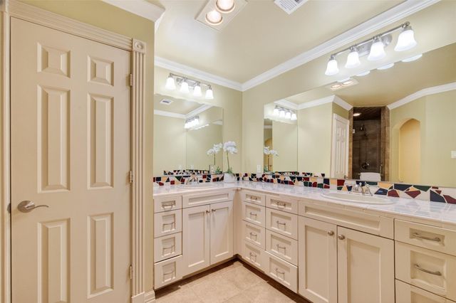 341 W Gaywood Drive, Houston, TX 77079