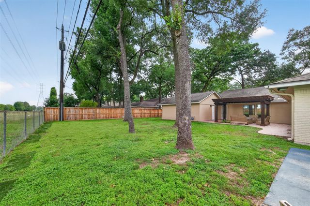 341 W Gaywood Drive, Houston, TX 77079