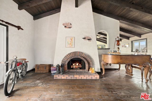 7680 E Eucalyptus Way, Anaheim, CA 92808