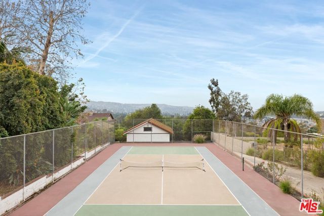 7680 E Eucalyptus Way, Anaheim, CA 92808