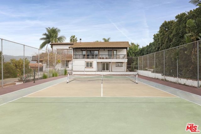 7680 E Eucalyptus Way, Anaheim, CA 92808