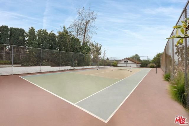 7680 E Eucalyptus Way, Anaheim, CA 92808