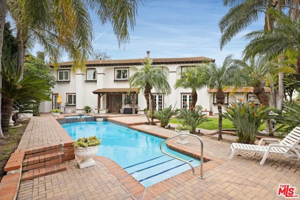 7680 E Eucalyptus Way, Anaheim, CA 92808