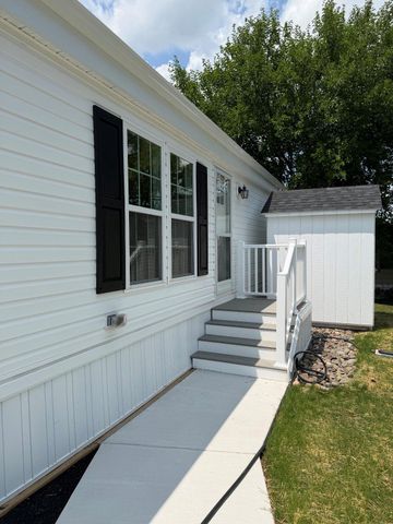 64 LONGWOOD PL, North Wales, PA 19454