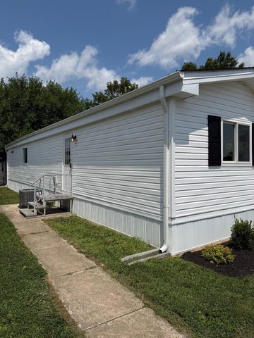 64 LONGWOOD PL, North Wales, PA 19454