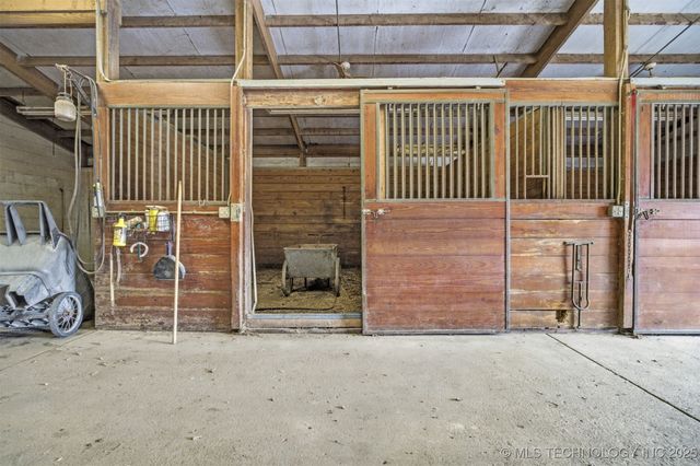 1701 E 186th Street North, Skiatook, OK 74070