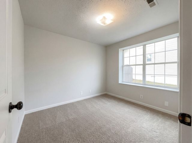 101 Newport Ln, Hendersonville, TN 37075