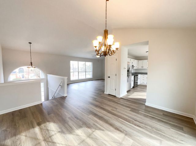 101 Newport Ln, Hendersonville, TN 37075