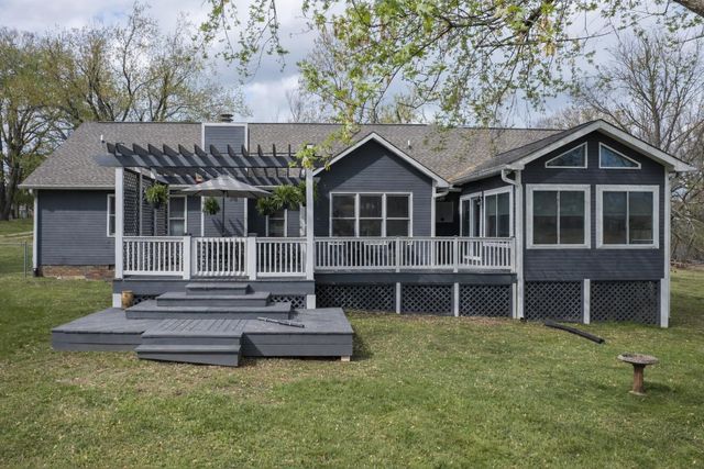 868 Tom Osborne Rd, Columbia, TN 38401