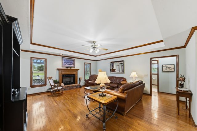 868 Tom Osborne Rd, Columbia, TN 38401