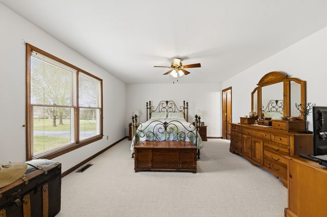 868 Tom Osborne Rd, Columbia, TN 38401