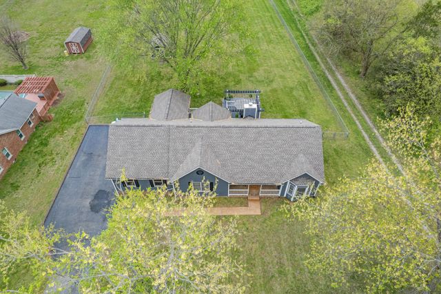 868 Tom Osborne Rd, Columbia, TN 38401