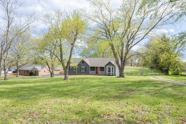 868 Tom Osborne Rd, Columbia, TN 38401