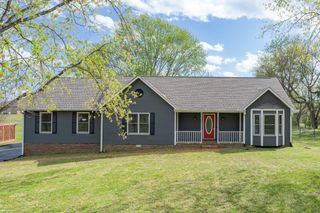 868 Tom Osborne Rd, Columbia, TN 38401