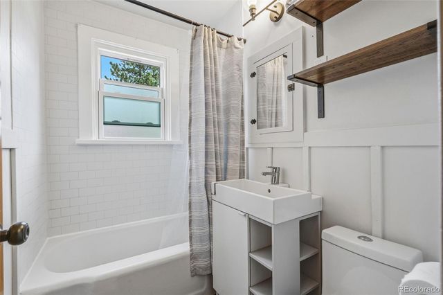 1095 Carr Street, Lakewood, CO 80214