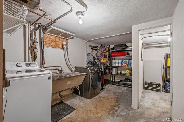 1095 Carr Street, Lakewood, CO 80214