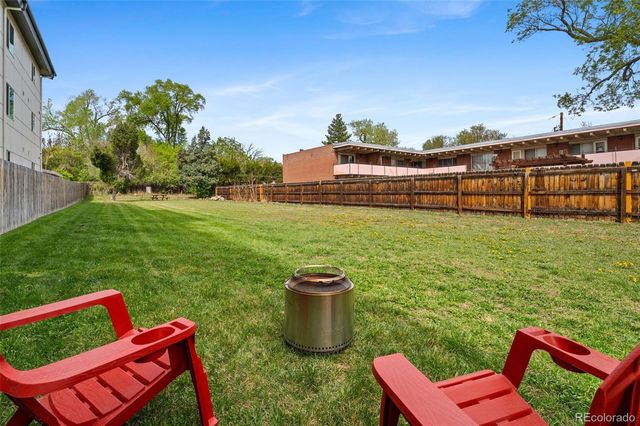 1095 Carr Street, Lakewood, CO 80214