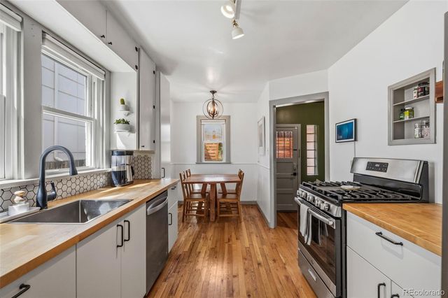1095 Carr Street, Lakewood, CO 80214