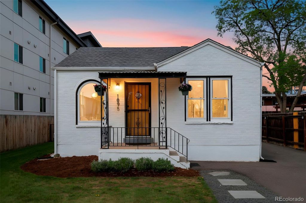 1095 Carr Street, Lakewood, CO 80214