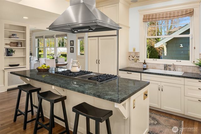 2647 Cascadia Avenue S, Seattle, WA 98144