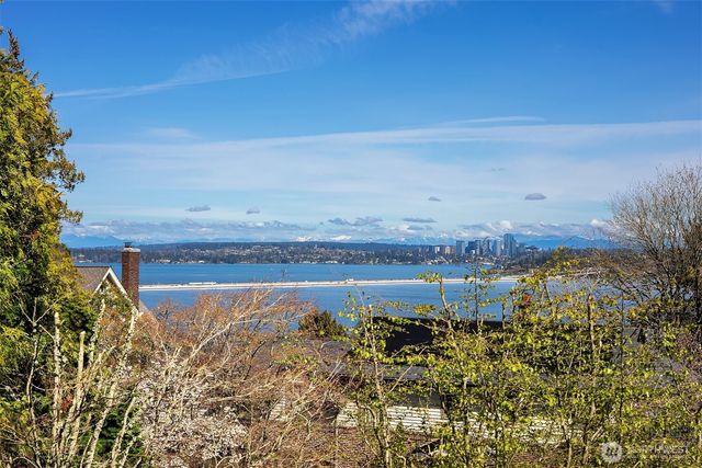 2647 Cascadia Avenue S, Seattle, WA 98144