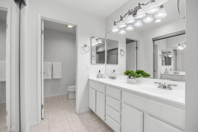 18698 Caminito Cantilena 206, San Diego, CA 92128