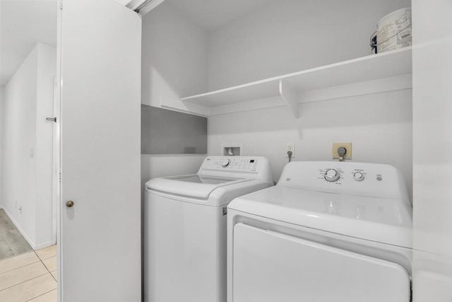 18698 Caminito Cantilena 206, San Diego, CA 92128