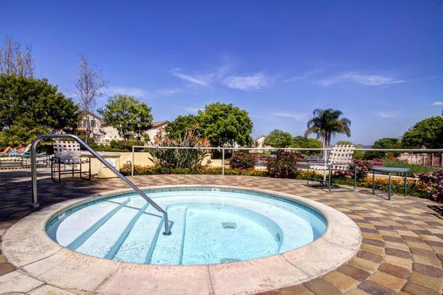 18698 Caminito Cantilena 206, San Diego, CA 92128